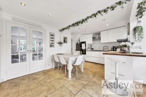 kitchen- click for photo gallery